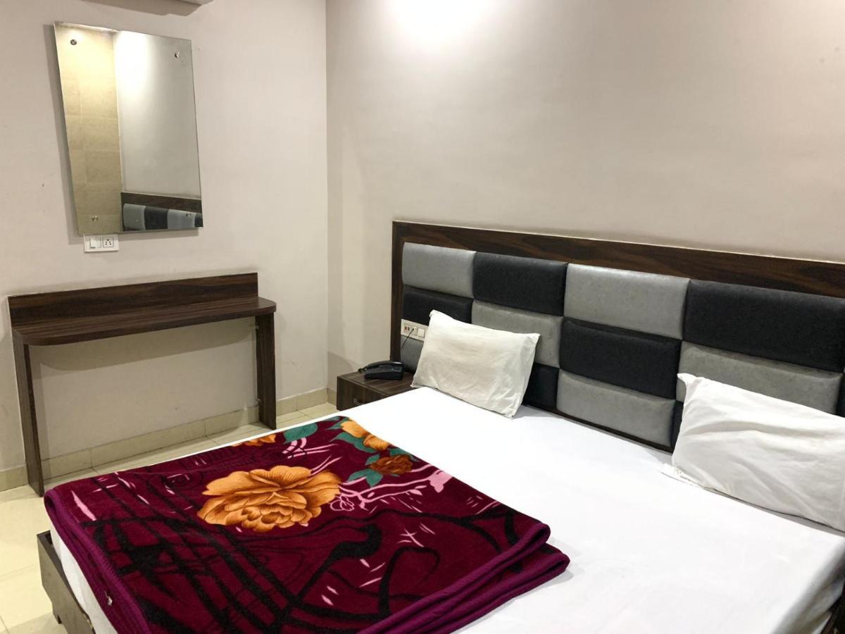 Hotel Sukhman Residency Амрітсар Екстер'єр фото